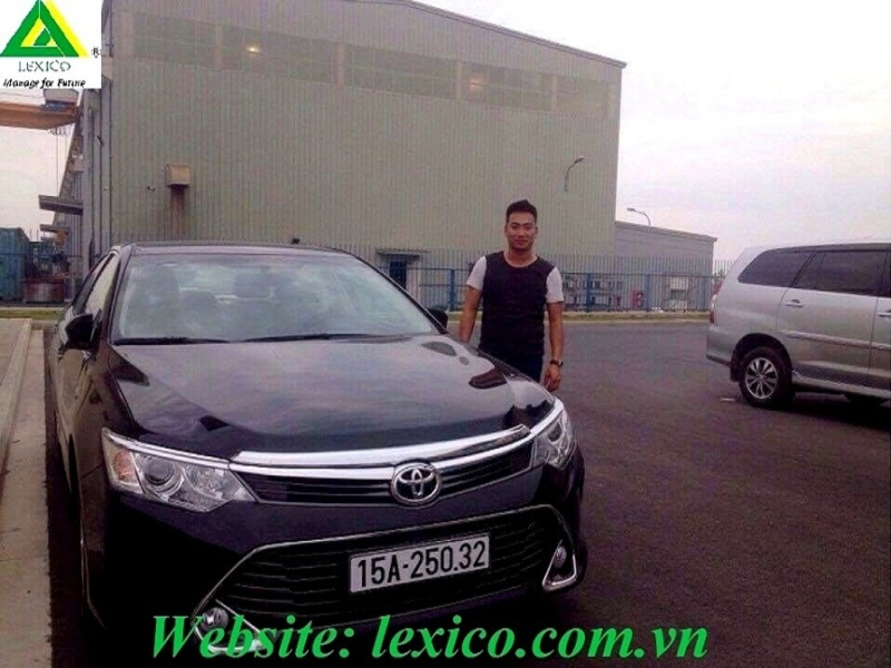 Cho thuê xe Toyota Camry 2.0 tại Hải Phòng