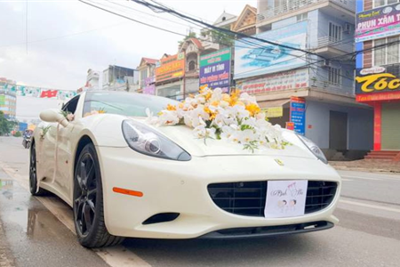 Wedding car for rent Ferrari 599